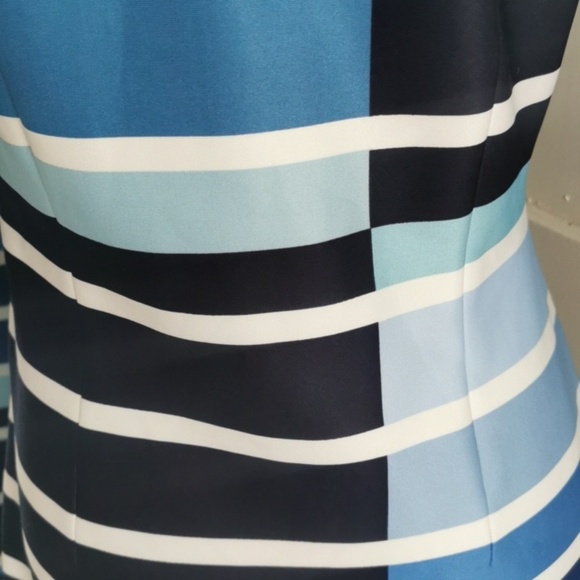 ENFOCUS STUDIO blue striped business casual 3/4 sleeve dress. Size 8 - Picture 4 of 6